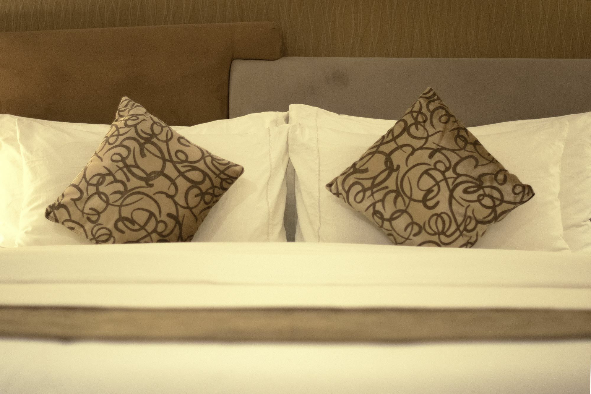 Ironwood Hotel Τακλομπάν Εξωτερικό φωτογραφία